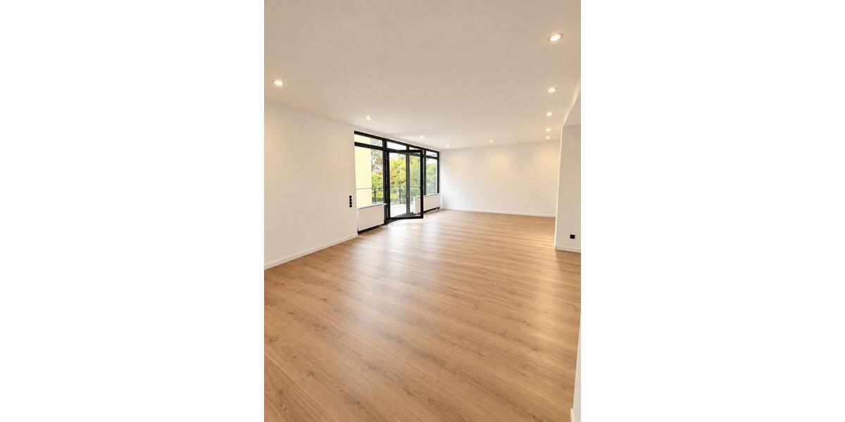 Etagenwohnung Esslingen am Neckar Pliensauvorstadt - 4 Zimmer, 105 m&sup2;, 400.000&euro; | Angebot:27426915