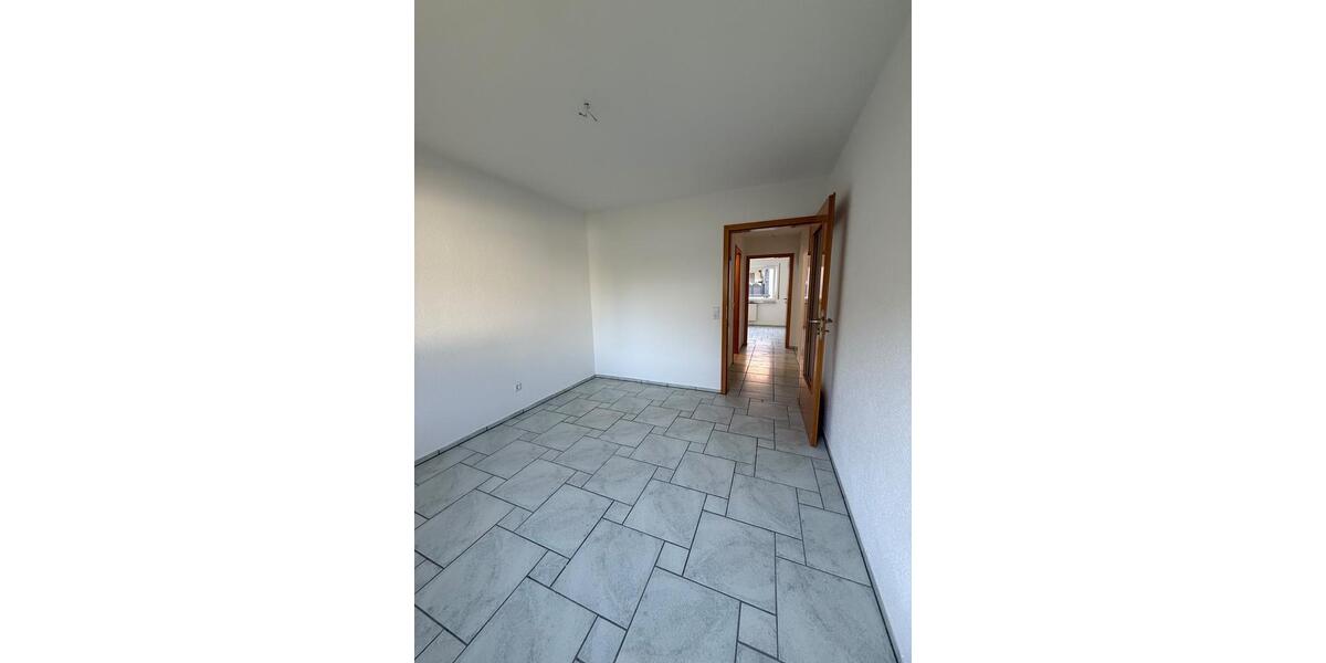 Etagenwohnung Reutlingen Sondelfingen - 3.5 Zimmer, 79 m&sup2;, 1.200&euro; | Angebot:27543998