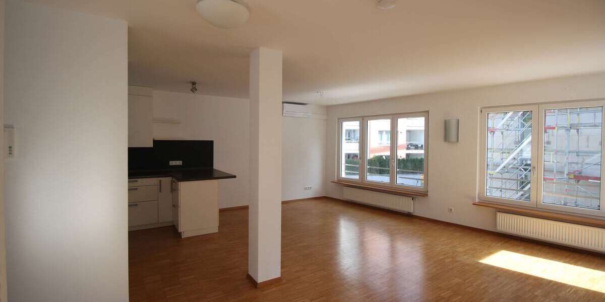 Haus zum Mieten in Böblingen 2.250 € 135 m² 5 zimmer