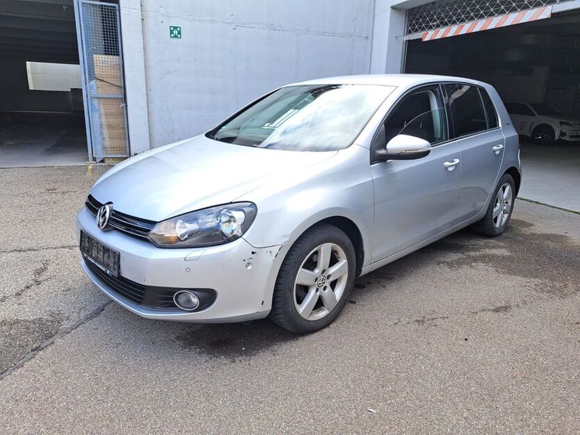 VW Golf 90.000 km 4.900 € Reutlingen 72766