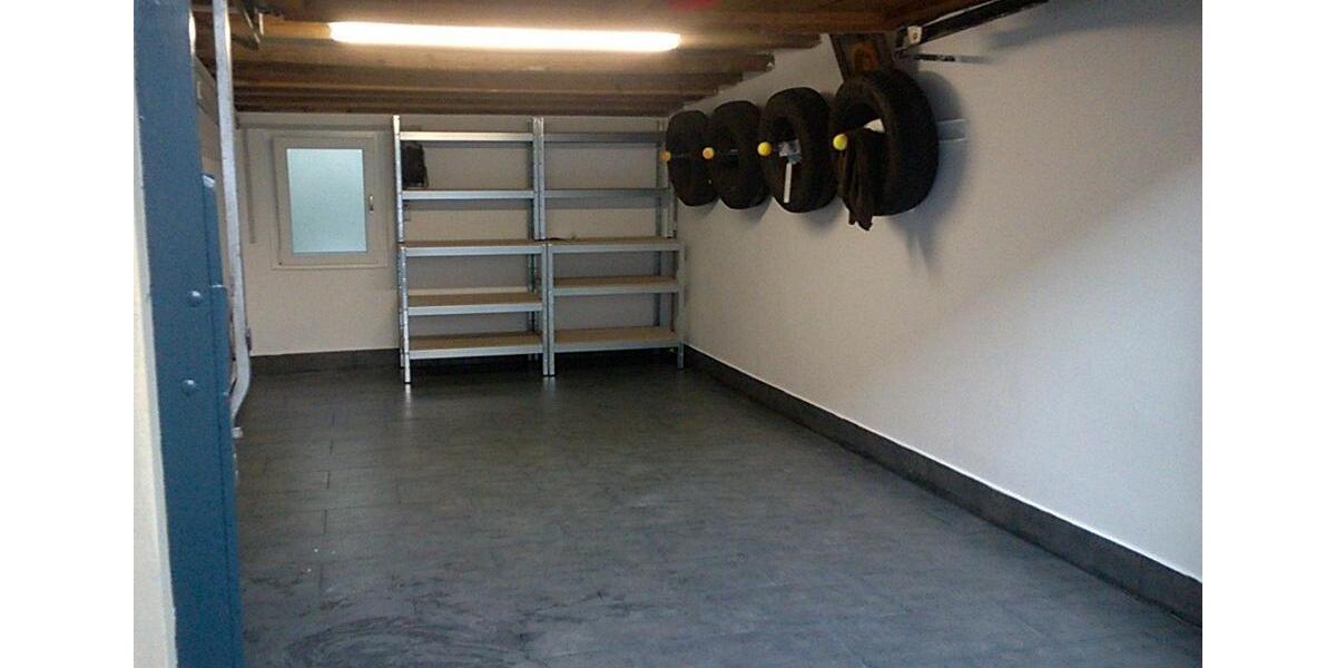 Mehrfamilienhaus, Wohnhaus Reutlingen Orschel-Hagen - 10 Zimmer, 181 m&sup2;, 749.000&euro; | Angebot:26292935