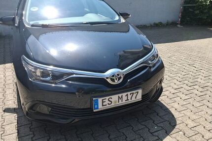 Toyota Auris 27.000 km 12.600 € Esslingen am Neckar 73730