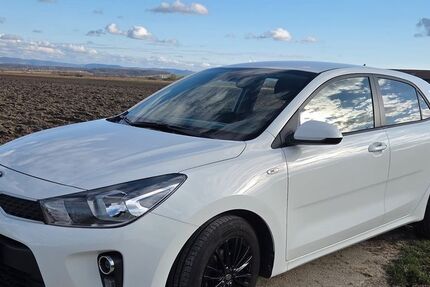 Kia Rio 42.200 km 9.900 &euro; Stuttgart 70599