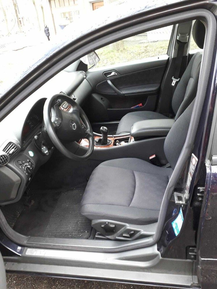 Mercedes-Benz C-Klasse 155.581 km 3.700 € Böblingen 71032