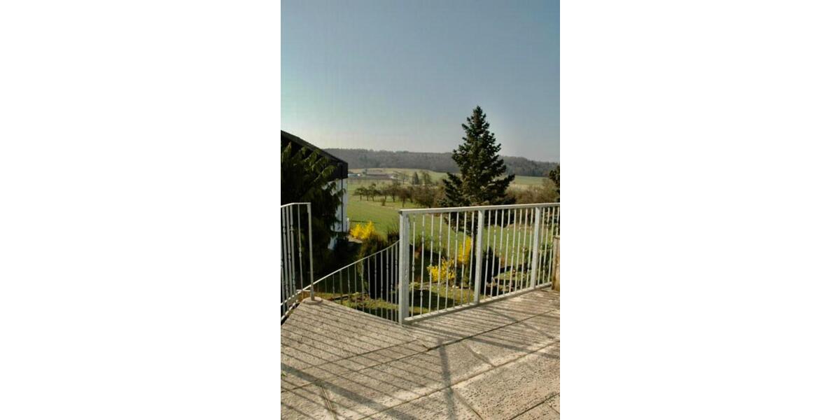 Reihenhaus Leonberg - 6 Zimmer, 199 m&sup2;, 1.750&euro; | Angebot:24248136