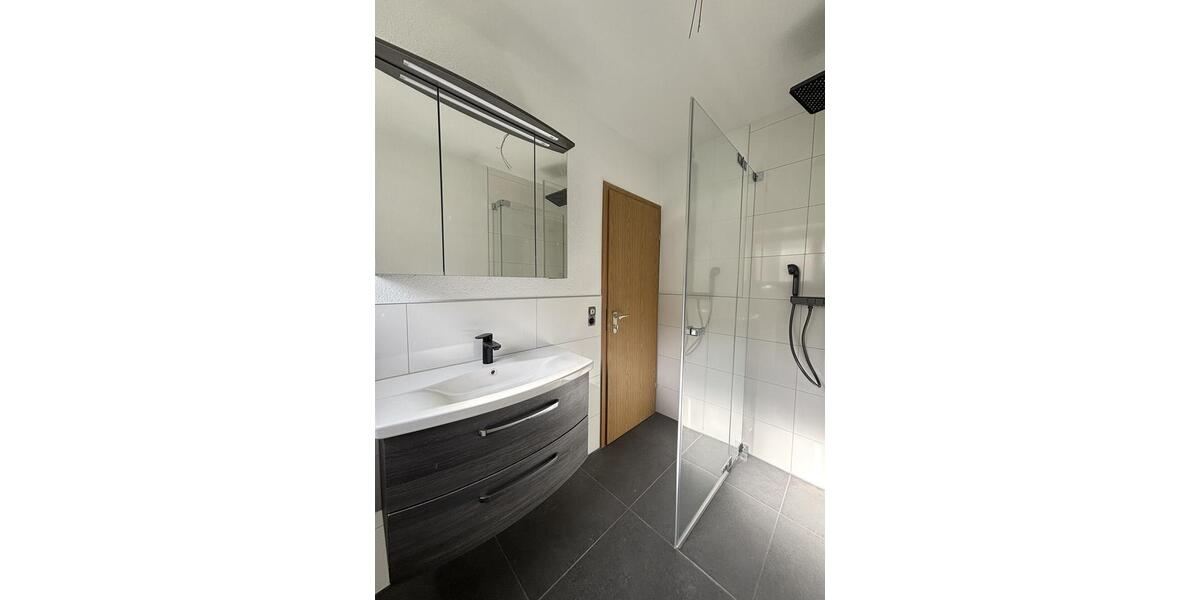 Etagenwohnung Ludwigsburg Hoheneck - 5.5 Zimmer, 135 m&sup2;, 1.650&euro; | Angebot:26477081