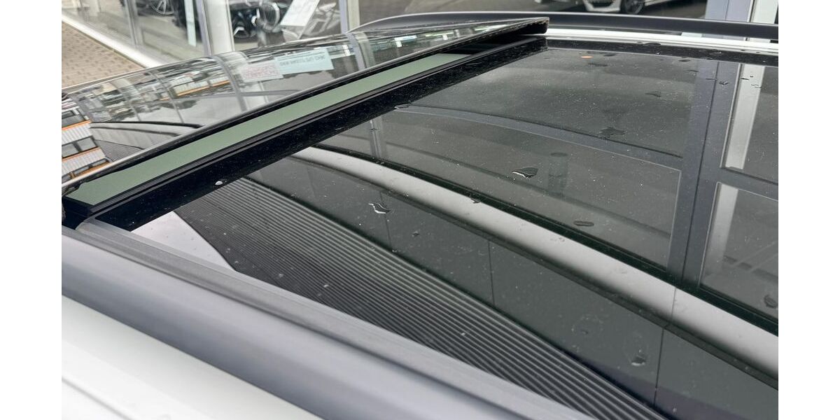 VW Touran 27.650 km 33.800 &euro; Vaihingen / Enz 71665