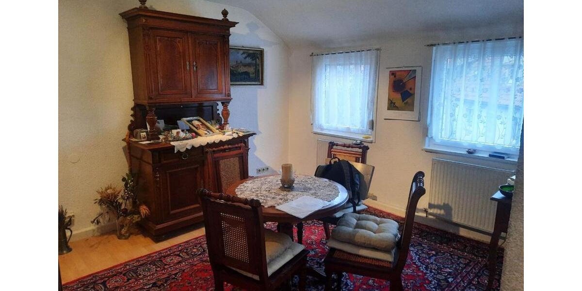 Dachgeschoßwohnung Stuttgart Degerloch - 3 Zimmer, 55 m&sup2;, 285.000&euro; | Angebot:24346020