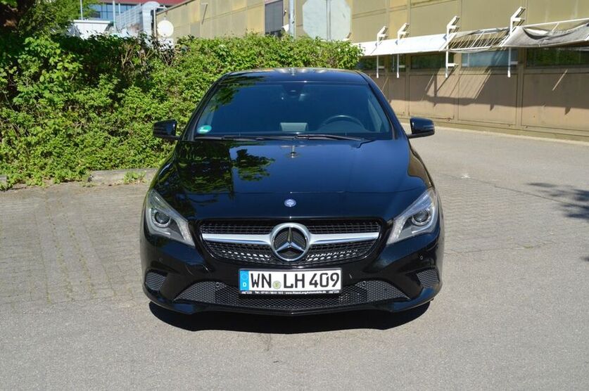 CLA 180 Shooting Brake
