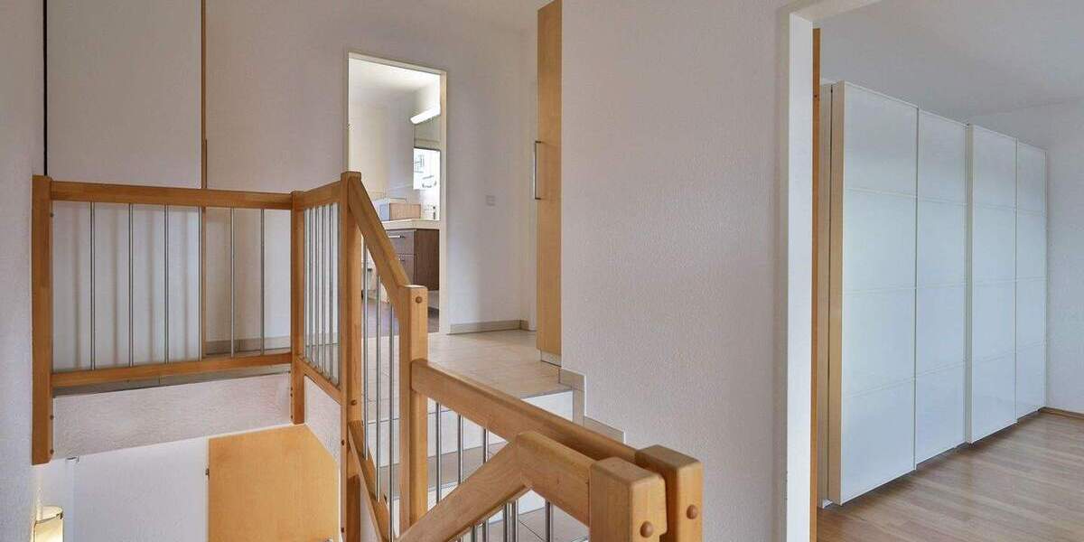Doppelhaushälfte Weissach - 6 Zimmer, 160 m&sup2;, 550.000&euro; | Angebot:25771593