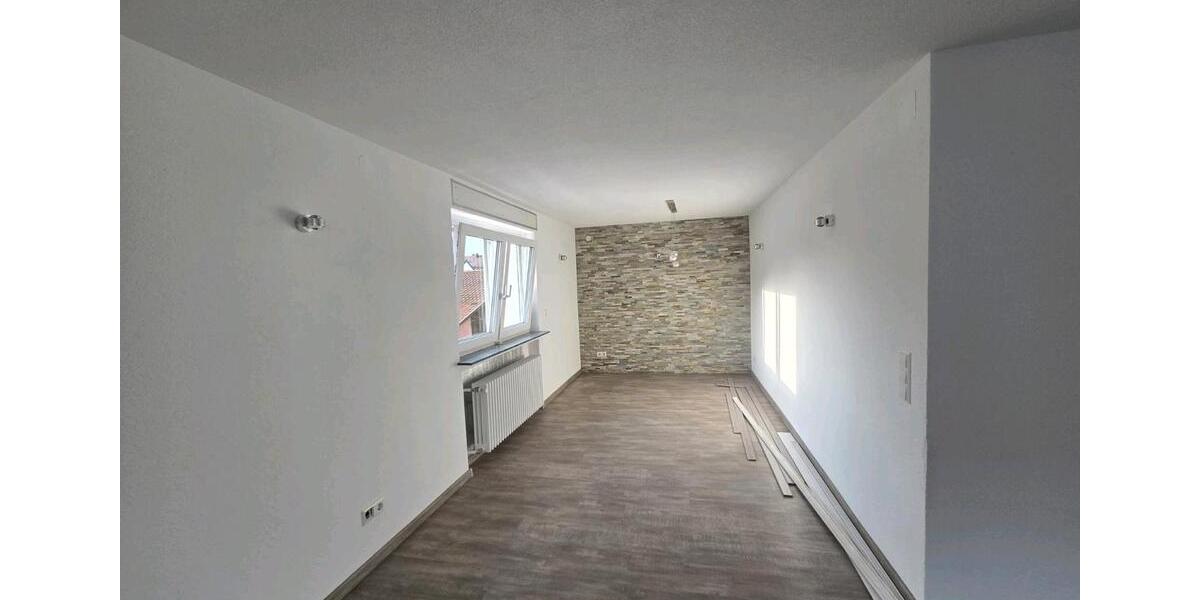Etagenwohnung Gärtringen - 3.5 Zimmer, 100 m&sup2;, 1.500&euro; | Angebot:25432110