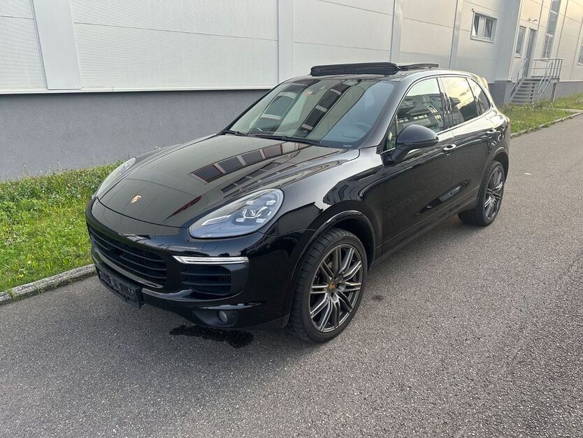 Porsche Cayenne 150.000 km 39.600 € Sindelfingen 71069