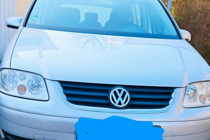VW Touran 141.200 km 3.490 &euro; Gerlingen 70839