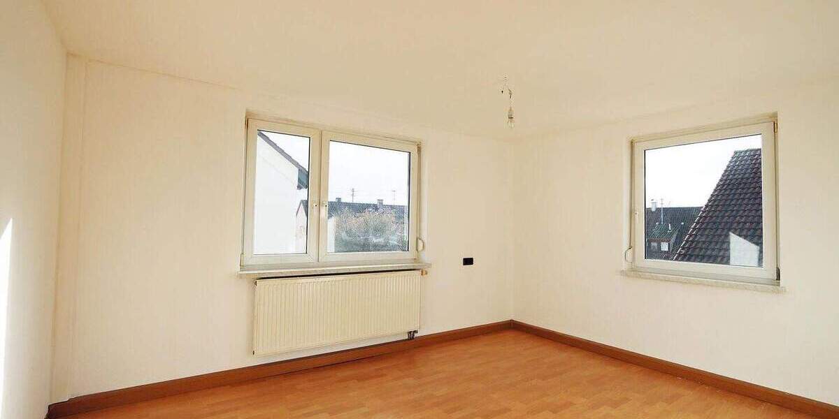 Doppelhaushälfte Vaihingen an der Enz - 4 Zimmer, 90 m&sup2;, 960&euro; | Angebot:25117023
