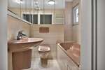 Seltene Gelegenheit: Gepflegtes 3-Familienhaus in Top-Wohnlage - Mehrfamilienhaus, Wohnhaus Stuttgart Zuffenhausen | Angebot:27083597
