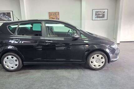 Seat Altea 179.000 km 2.990 &euro; Asperg 71679