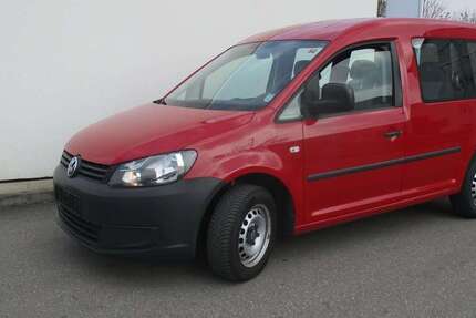 VW Caddy 136.000 km 8.700 &euro; Esslingen 73734