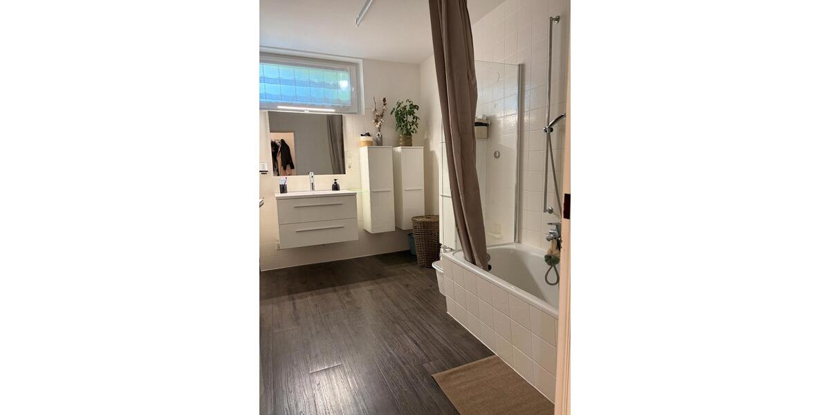 Einfamilienhaus Neuhausen - 4 Zimmer, 114 m&sup2;, 1.350&euro; | Angebot:27620328