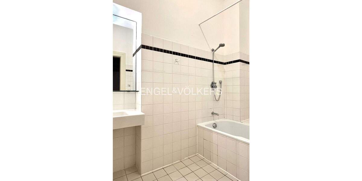 Etagenwohnung Tübingen Innenstadt - 8 Zimmer, 236 m&sup2;, 980.000&euro; | Angebot:25734650