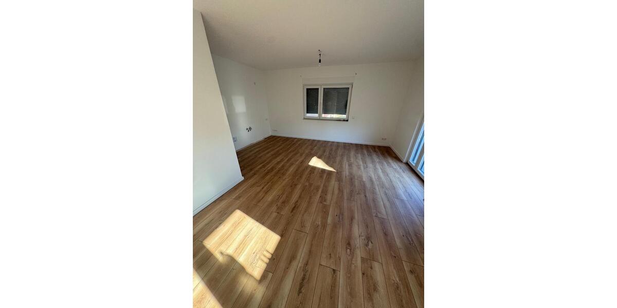 Erdgeschoßwohnung Gerlingen - 3 Zimmer, 71 m&sup2;, 1.350&euro; | Angebot:26143208