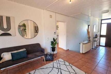 Haus Mühlacker - 7 Zimmer, 207 m&sup2;, 549.000&euro; | Angebot:26100134