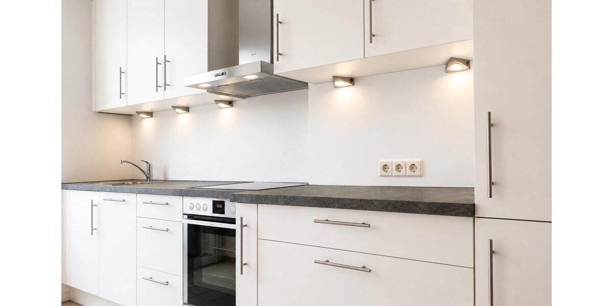 Dachgeschoßwohnung Stuttgart Stuttgart-Mitte - 2.5 Zimmer, 63 m&sup2;, 350.000&euro; | Angebot:26834060