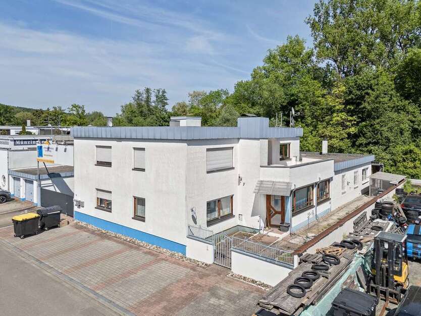 Halle in Neckartenzlingen 999.900 € 502 m²