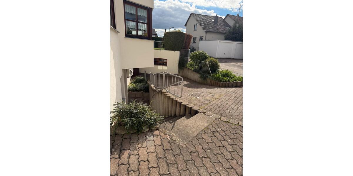 Etagenwohnung Leinfelden-Echterdingen Echterdingen - 3 Zimmer, 89 m&sup2;, 1.250&euro; | Angebot:27625070