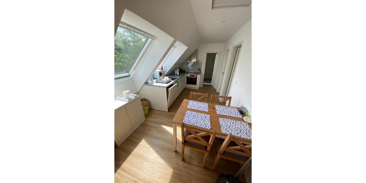 Dachgeschoßwohnung Stuttgart Stuttgart-Ost - 3 Zimmer, 52 m&sup2;, 1.250&euro; | Angebot:25654060