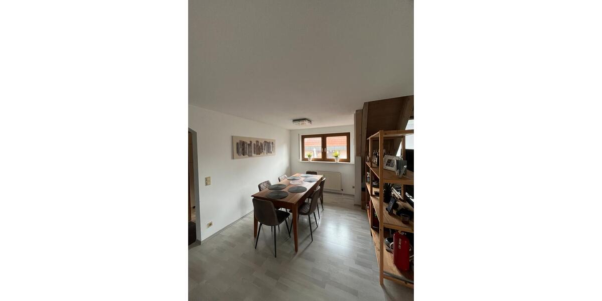 Dachgeschoßwohnung Filderstadt - 2.5 Zimmer, 57 m&sup2;, 990&euro; | Angebot:25408330