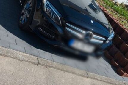 Mercedes-Benz C 220 128.500 km 20.800 &euro; Metzingen 72555