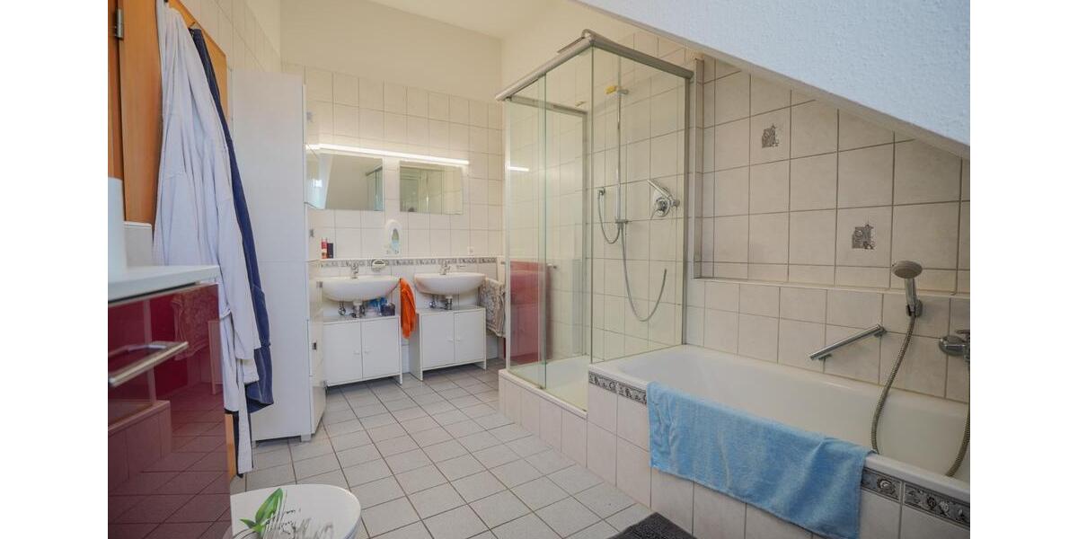 Reihenhaus Metzingen - 4 Zimmer, 120 m&sup2;, 498.000&euro; | Angebot:25874071
