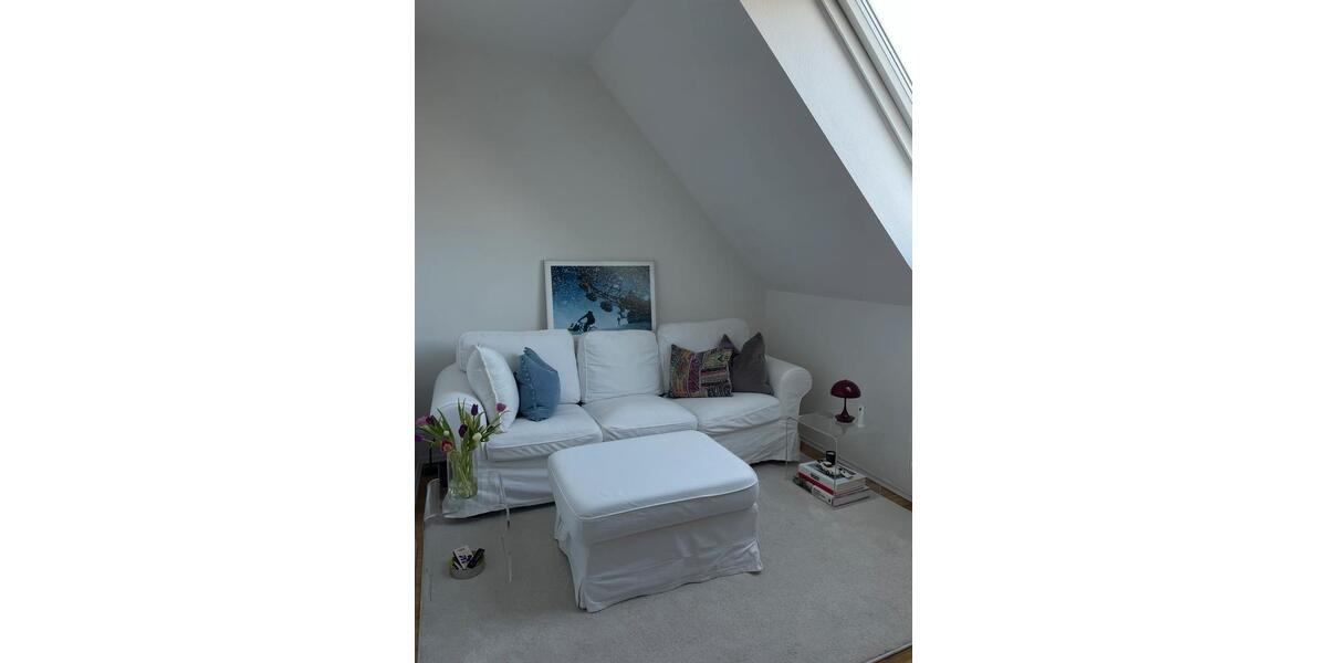 Dachgeschoßwohnung Stuttgart Stuttgart-Nord - 3 Zimmer, 50 m&sup2;, 900&euro; | Angebot:25989306