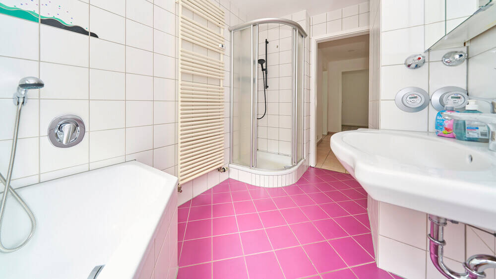 Mehrfamilienhaus, Wohnhaus Freiberg am Neckar / Beihingen Beihingen - 1 Zimmer, 200 m&sup2;, 949.000&euro; | Angebot:26160567
