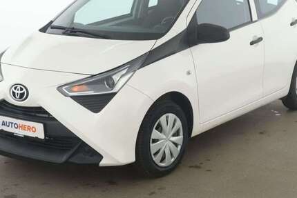 Toyota Aygo 28.352 km 10.280 € Stuttgart 70195