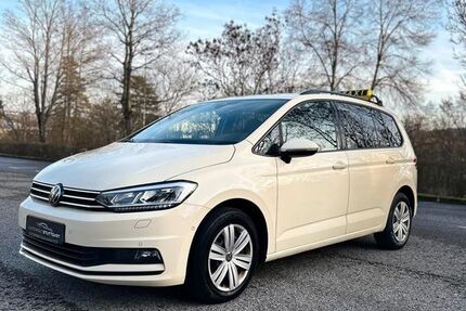 VW Touran 334.000 km 14.030 € Stuttgart 70469