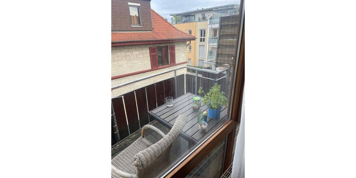 Etagenwohnung Reutlingen Südstadt - 2 Zimmer, 62 m&sup2;, 920&euro; | Angebot:26825019