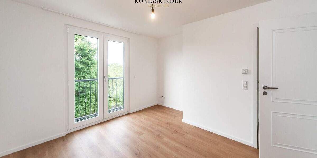 Doppelhaushälfte Stuttgart Zuffenhausen - 8 Zimmer, 154 m&sup2;, 945.000&euro; | Angebot:24709813