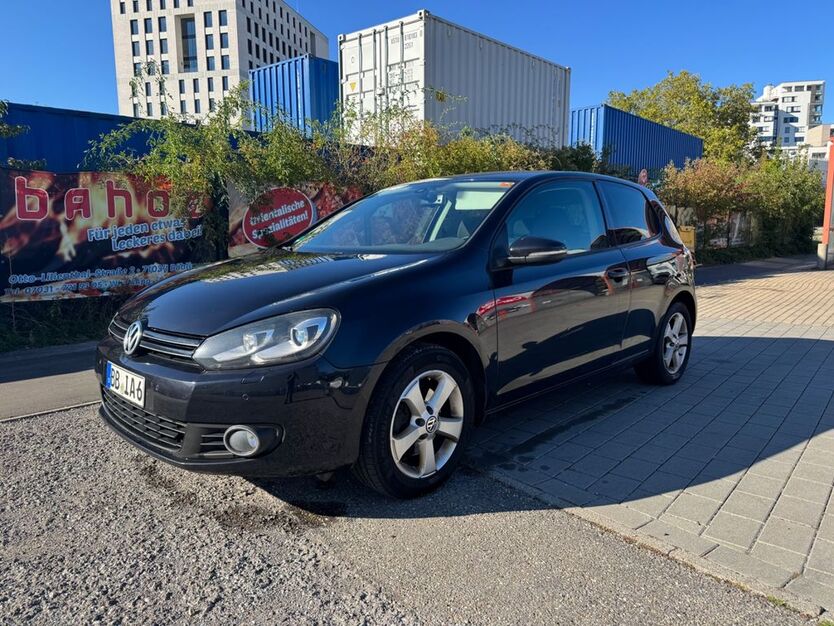 VW Golf 318.500 km 4.498 € Sindelfingen 71067