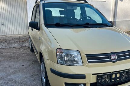 Fiat Panda 135.275 km 2.650 &euro; Metzingen 72555