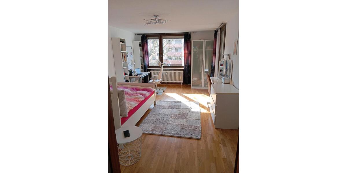 Etagenwohnung Gerlingen - 2.5 Zimmer, 73 m&sup2;, 299.000&euro; | Angebot:25803237