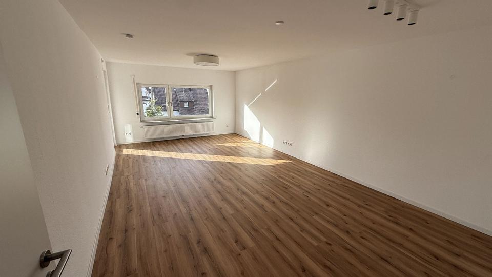 Etagenwohnung Sindelfingen Eichholz - 3 Zimmer, 80 m&sup2;, 1.230&euro; | Angebot:24842595