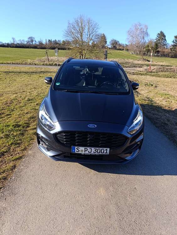 Ford S-Max 54.000 km 27.800 € Stuttgart 70437