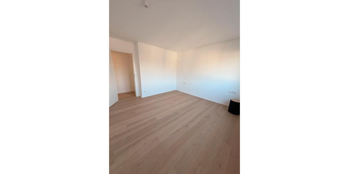 Dachgeschoßwohnung Kornwestheim - 4.5 Zimmer, 110 m&sup2;, 489.000&euro; | Angebot:27607428