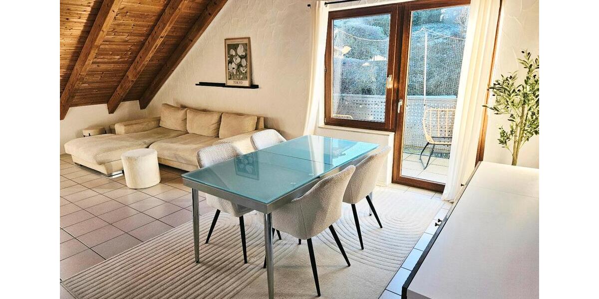 Dachgeschoßwohnung Aidlingen - 2.5 Zimmer, 57 m&sup2;, 225.000&euro; | Angebot:24294228