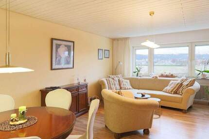 Gepflegte 3-Zimmer-Wohnung mit unverbauter Aussicht und Tiefgaragenstellplatz 3 zimmer