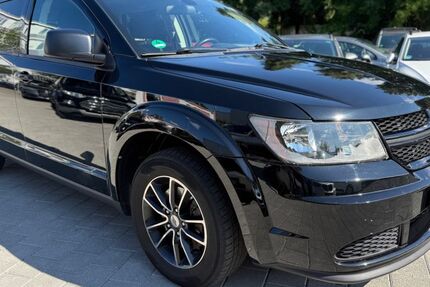 Dodge Journey 143.377 km 7.500 &euro; Fellbach 70736