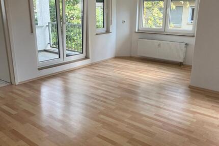 Wohnung Leonberg - 2.5 Zimmer, 60 m&sup2;, 900&euro; | Angebot:26368822