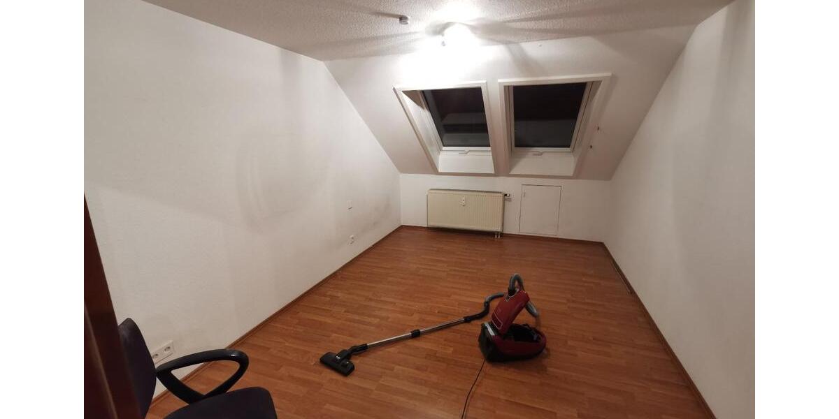 Dachgeschoßwohnung Fellbach Oeffingen - 2.5 Zimmer, 58 m&sup2;, 250.000&euro; | Angebot:24740194