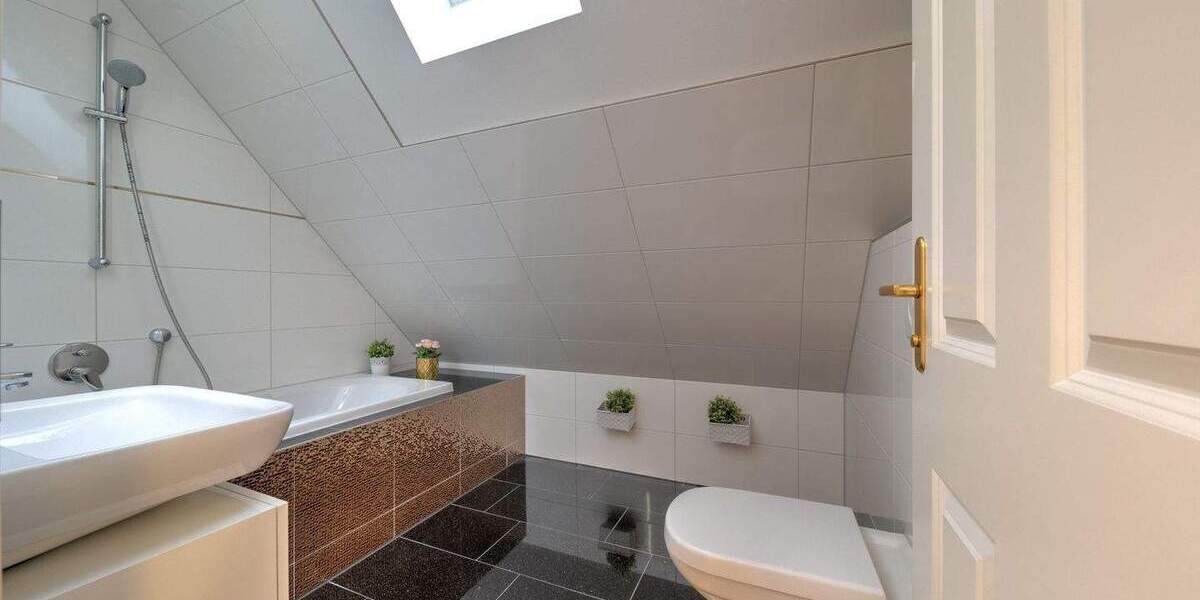 Doppelhaushälfte Leonberg Ramtel - 5 Zimmer, 123 m&sup2;, 719.000&euro; | Angebot:23885636